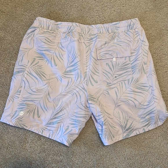 4 Bathing Suits Men Large Great Condition Stylish Various Brands Summer Beach - Picture 7 of 9